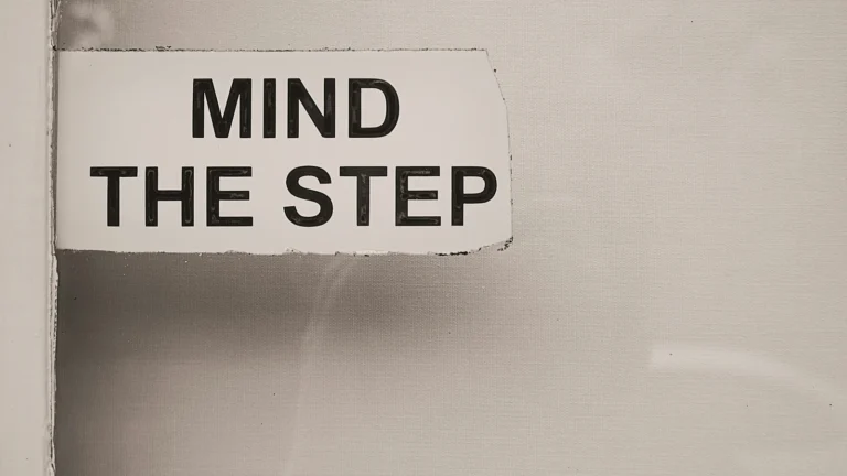 Mind the step sign from Ireland by jason dent https://unsplash.com/photos/mind-the-step-signage-eEhBS1PunXk